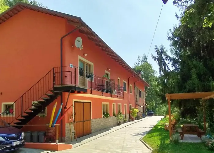 Cascina Grattinera 3*